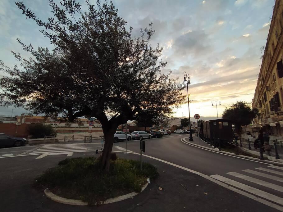Casa Degli Alberi Appartamento Fiumicino Esterno foto