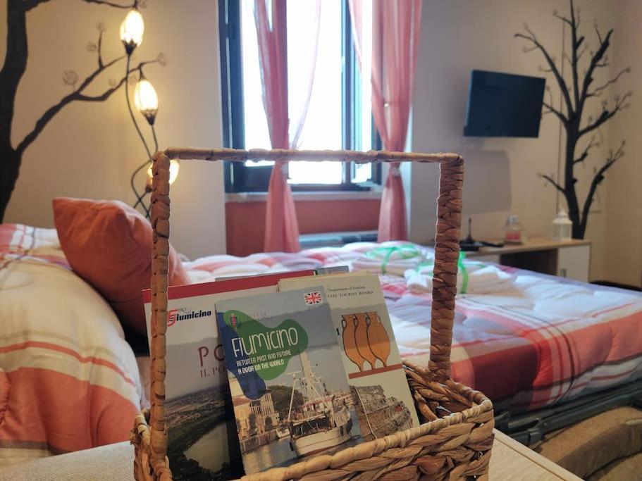 Casa Degli Alberi Appartamento Fiumicino Esterno foto